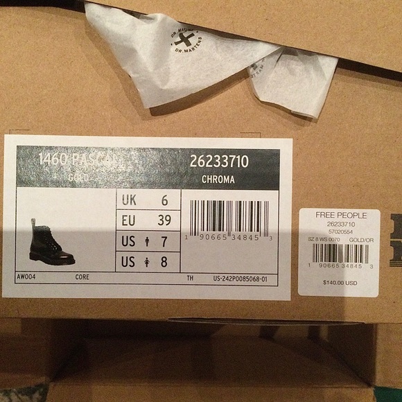 DR. MARTENS - Combat Boots - Picture 6 of 6